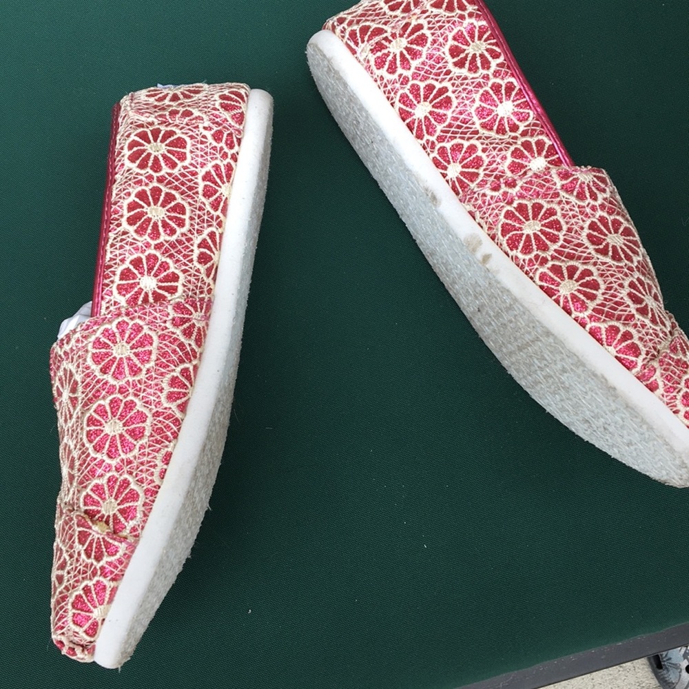 Flats - Picture 2 of 4